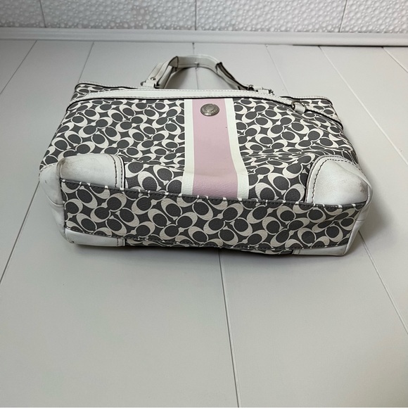 Authentic Coach Purse - Picture 7 of 9